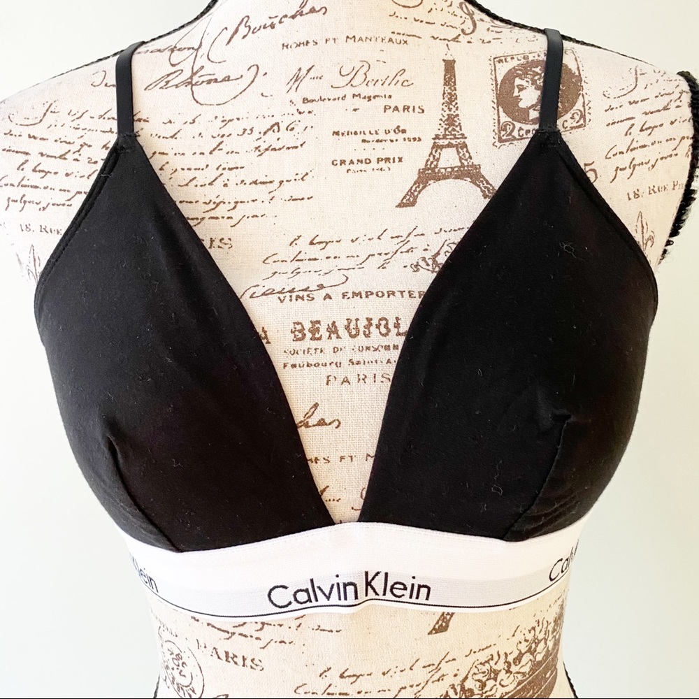 Calvin Klein V bra